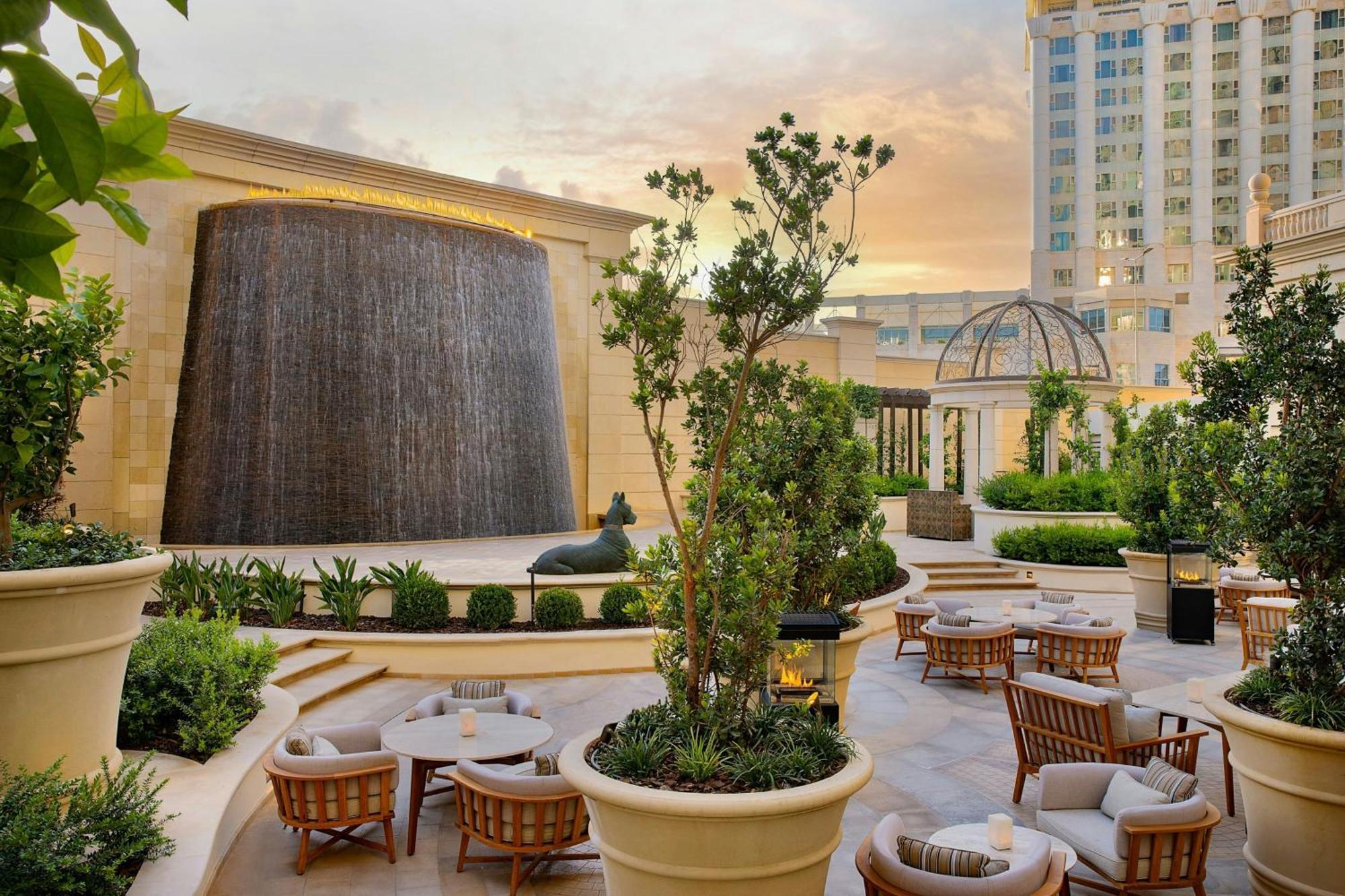 The Ritz-Carlton, Amman 호텔 외부 사진 The Waterfall at Wynn