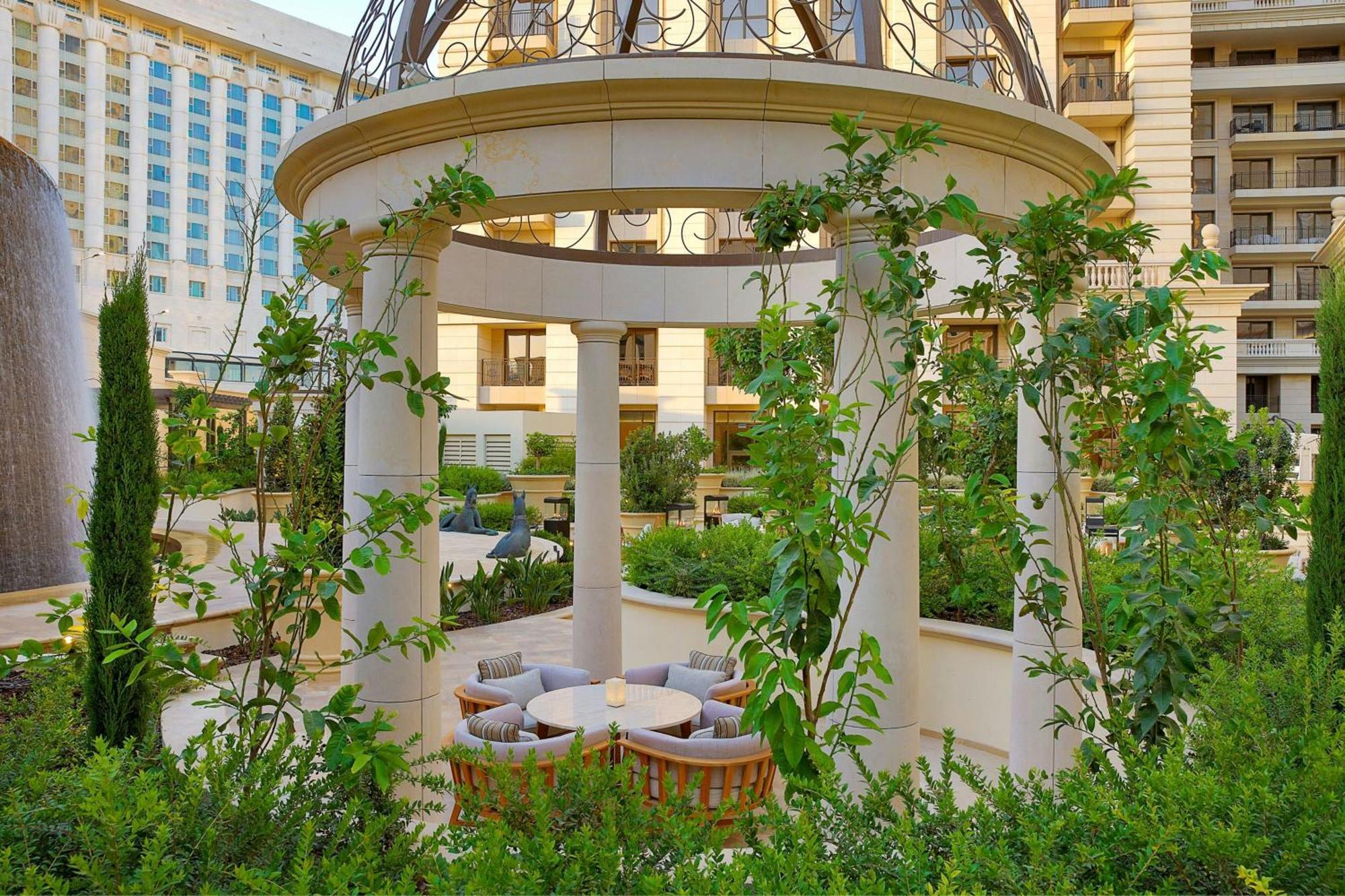 The Ritz-Carlton, Amman 호텔 외부 사진 The garden at the Wynn