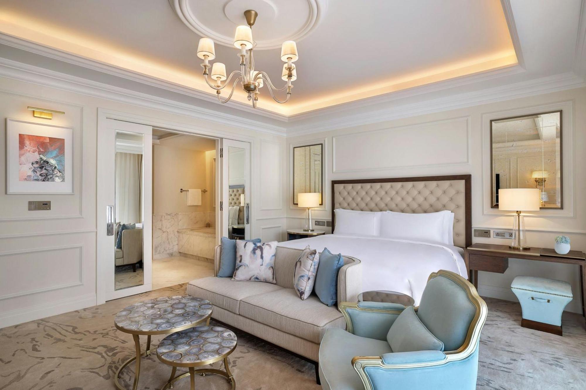 The Ritz-Carlton, Amman 호텔 외부 사진 A bedroom at the hotel